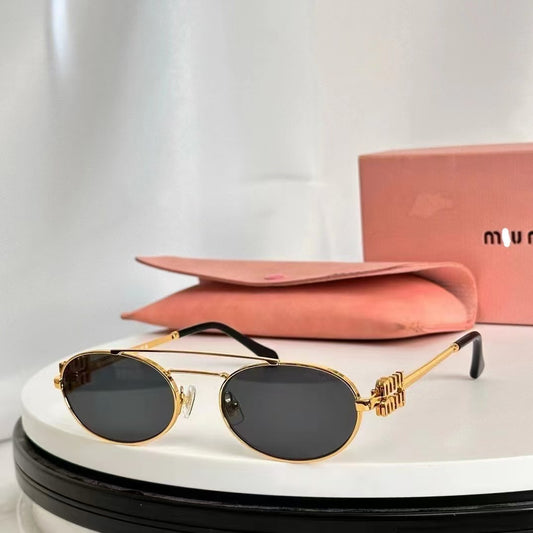 Luxury sunglasses and  bags women