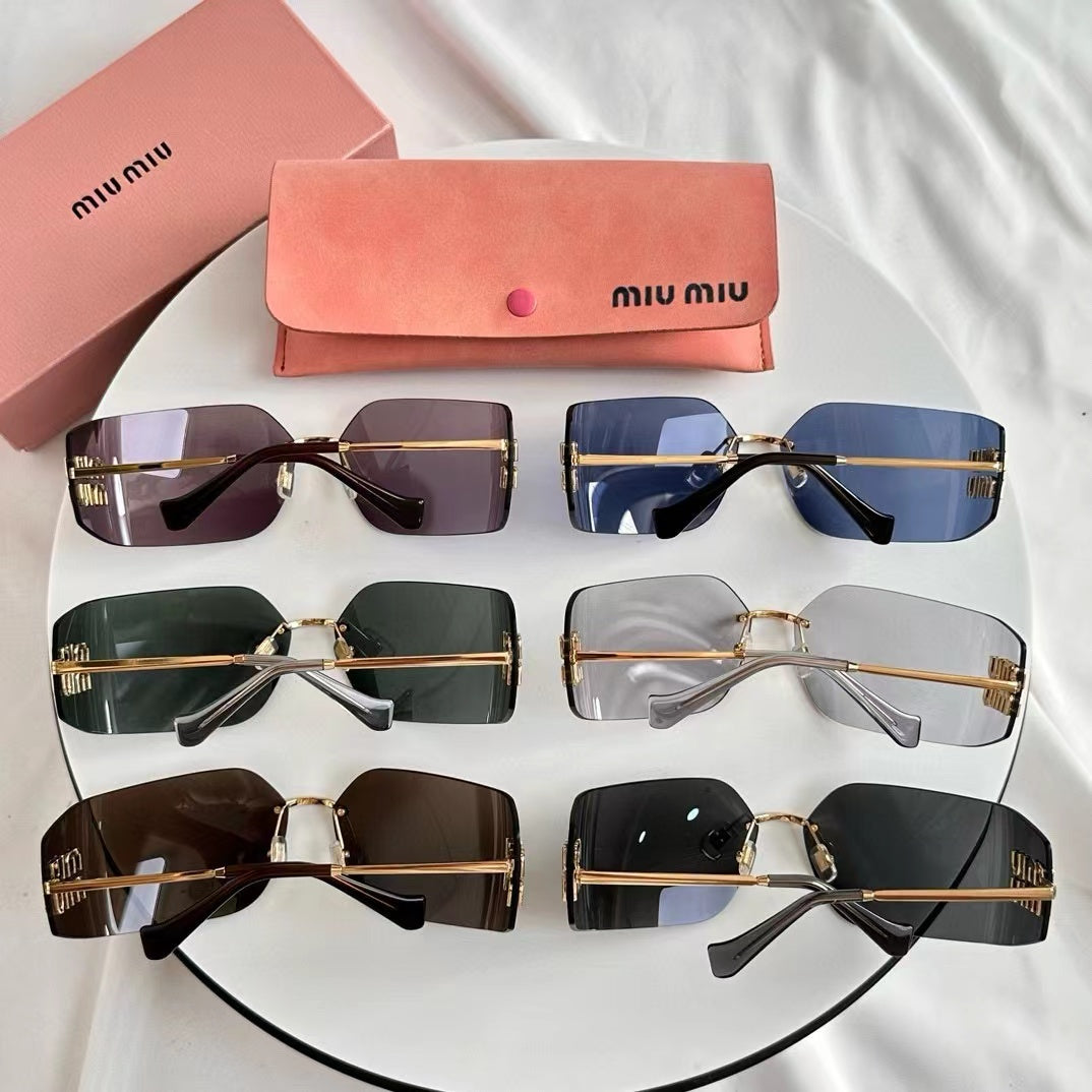 Luxury accessory sunglasses