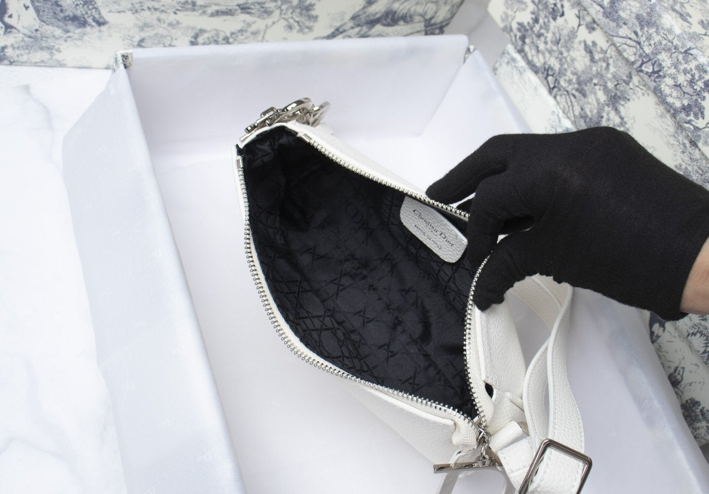 VL - Luxury Edition Bags DIR 110